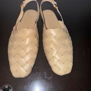 🌿 J Crew Chic Woven Slip-On Flats 🌿 Never worn